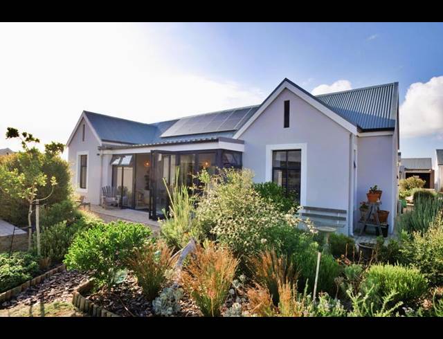 3 BEDROOM HOUSE FOR SALE IN STILBAAI-WES